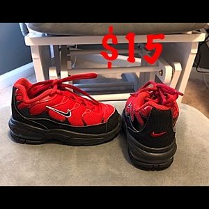 Nike Shoes - Toddler boys size 6 Nike Nike Shoes - Toddler boys size 6 Nike